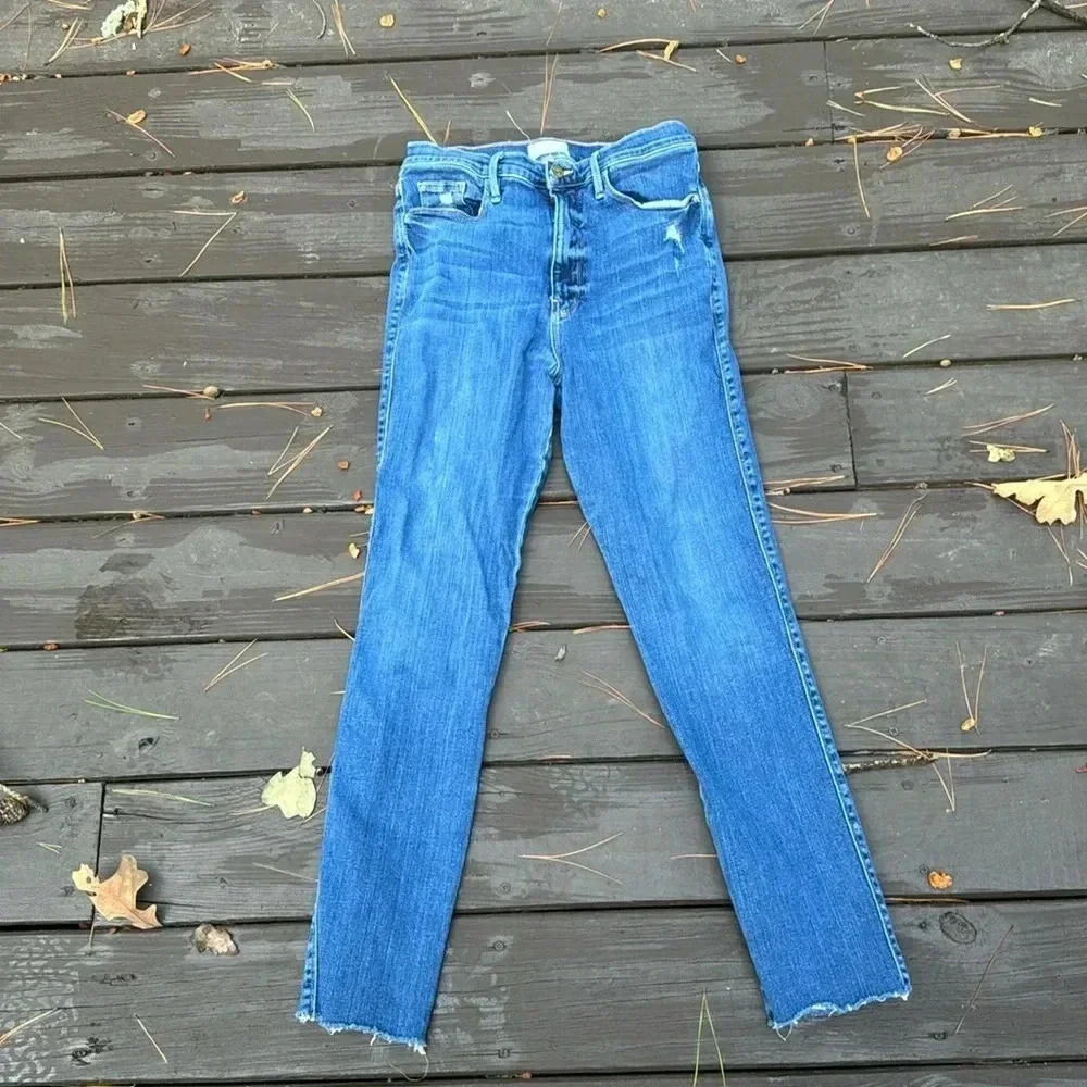 Frame Le Sylvie Slender Straight Jean size 30